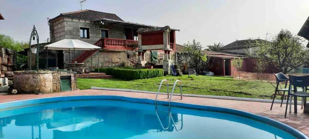 Alojamiento Entero Con Piscina Y Jardin. Ourense Ngoại thất bức ảnh