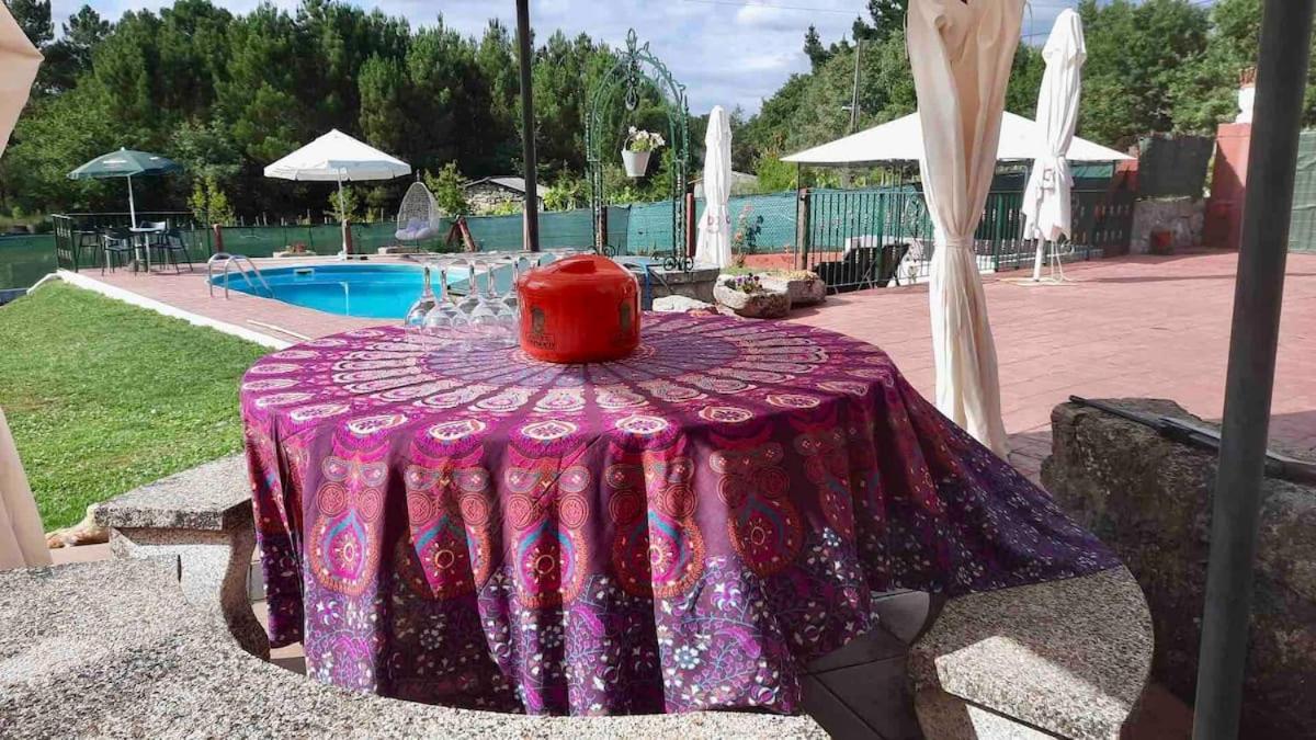 Alojamiento Entero Con Piscina Y Jardin. Ourense Ngoại thất bức ảnh