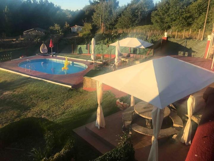Alojamiento Entero Con Piscina Y Jardin. Ourense Ngoại thất bức ảnh