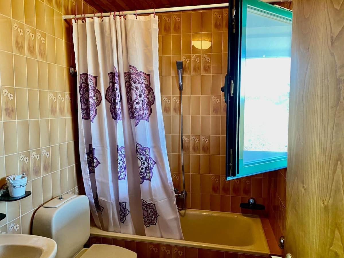 Alojamiento Entero Con Piscina Y Jardin. Ourense Ngoại thất bức ảnh