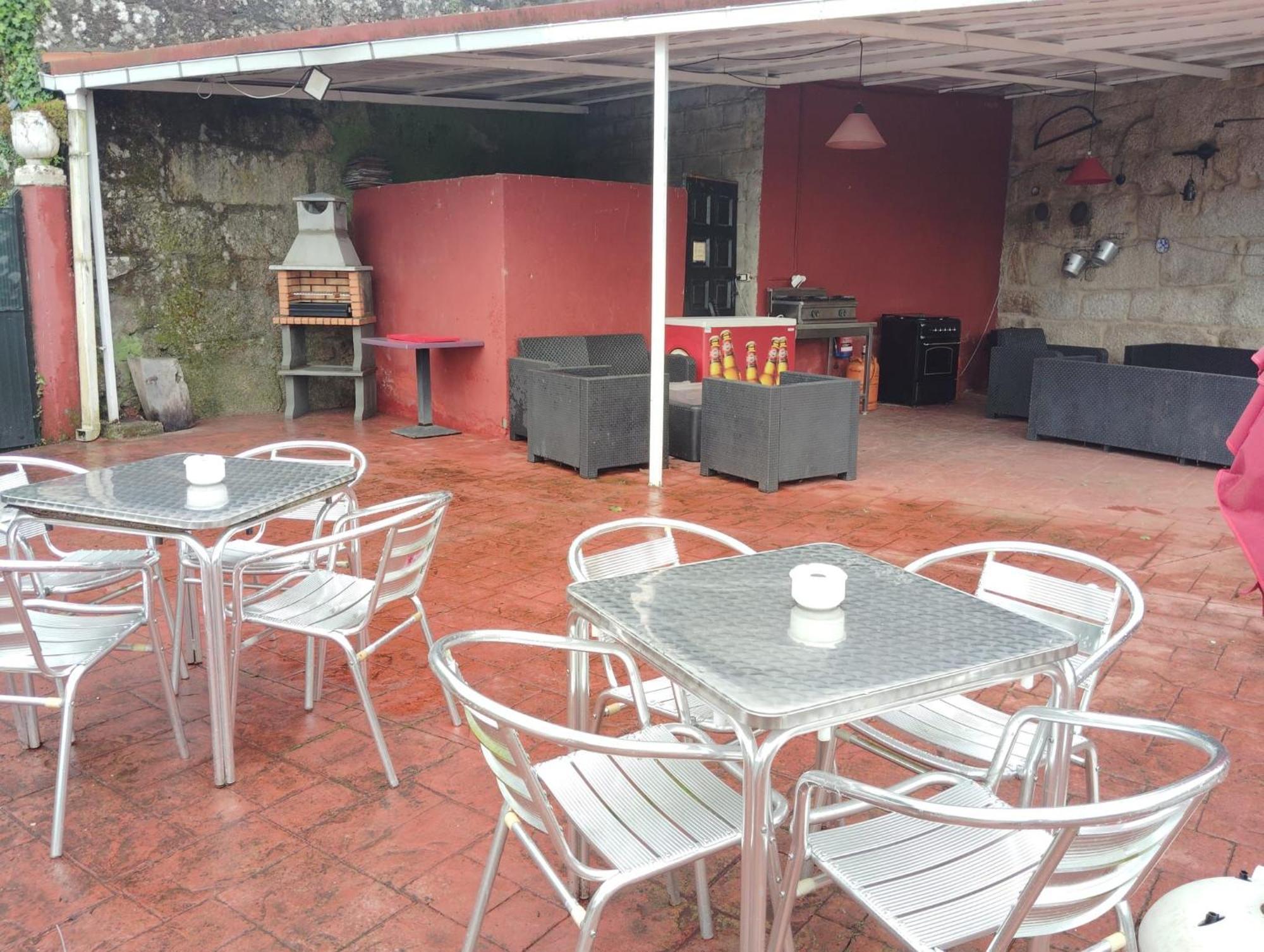 Alojamiento Entero Con Piscina Y Jardin. Ourense Ngoại thất bức ảnh