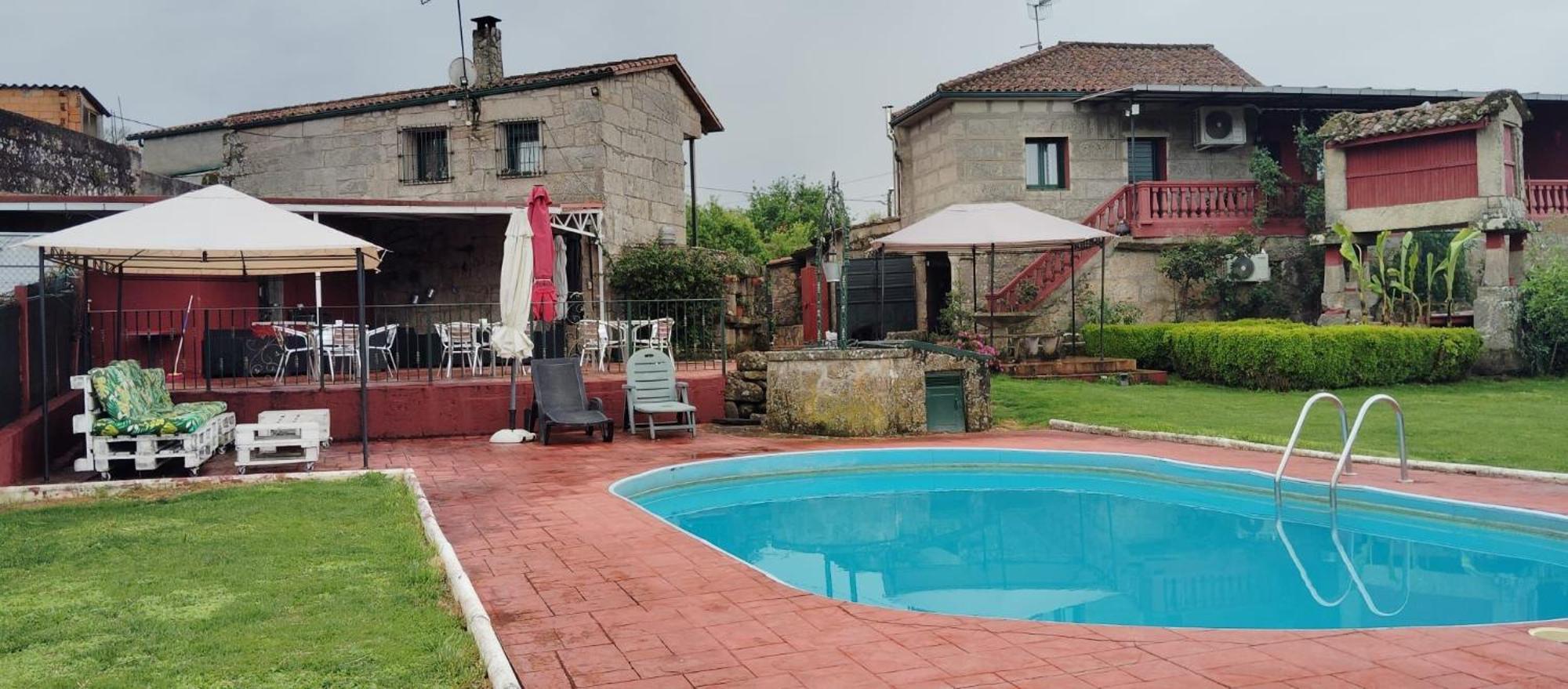 Alojamiento Entero Con Piscina Y Jardin. Ourense Ngoại thất bức ảnh