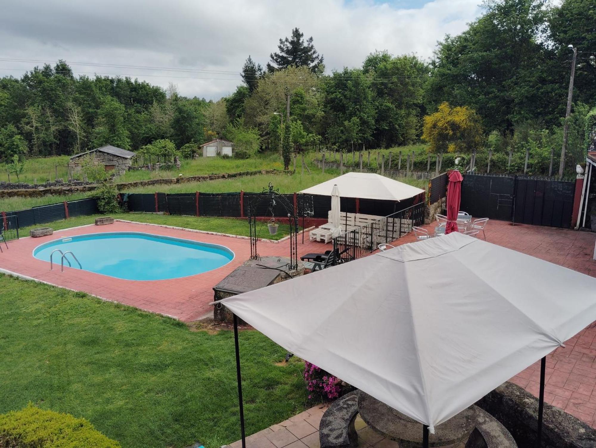 Alojamiento Entero Con Piscina Y Jardin. Ourense Ngoại thất bức ảnh